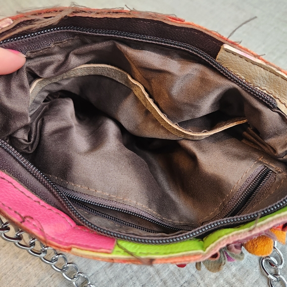 Vintage Leather Shoulder purse with riveted studded flower Hobo Hippie design - Picture 12 of 13